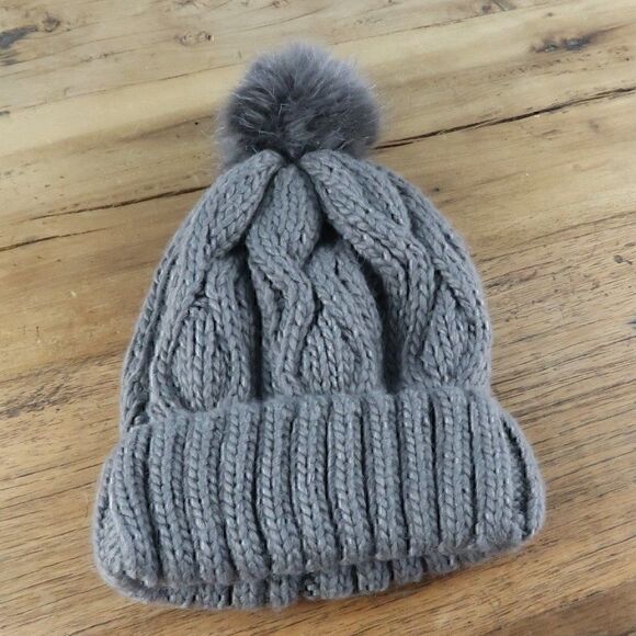 H&M GREY CABLE KNIT FAUX FUR POM WINTER HAT ONE SIZE - Picture 1 of 5